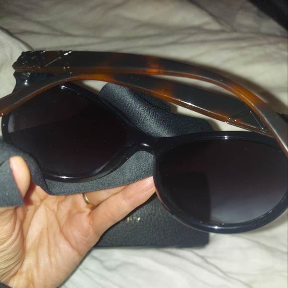 BURBERRY Sunglasses Tortoise Shell - Picture 4 of 11